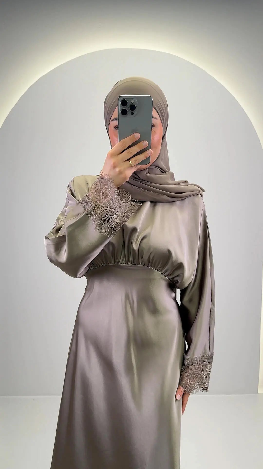 Elisa Abito da sera