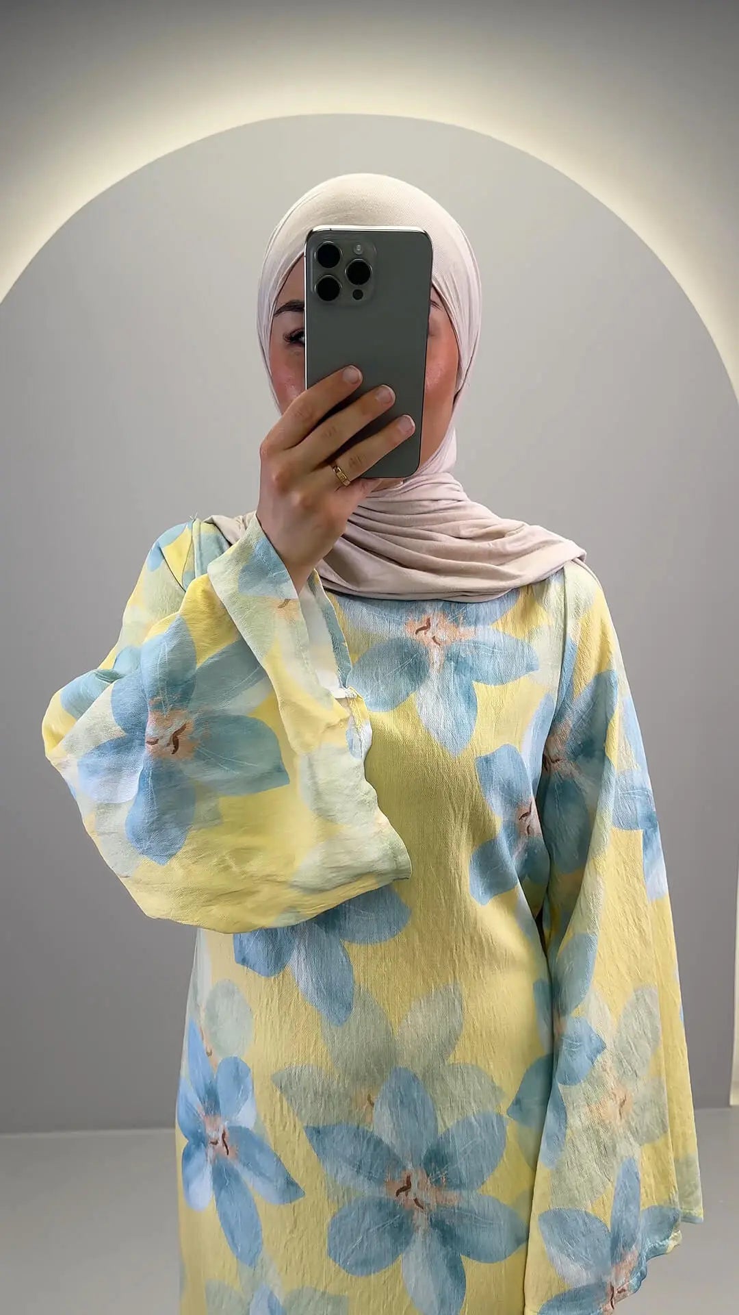 Abaya Fino