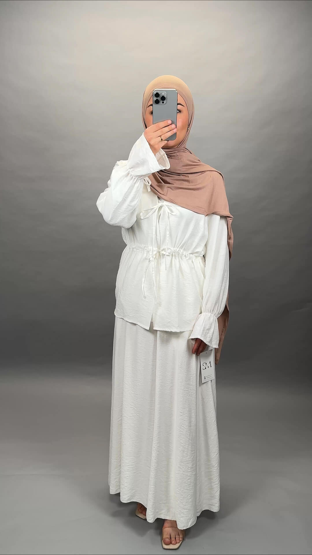 Asliya <tc>Outfit</tc> White