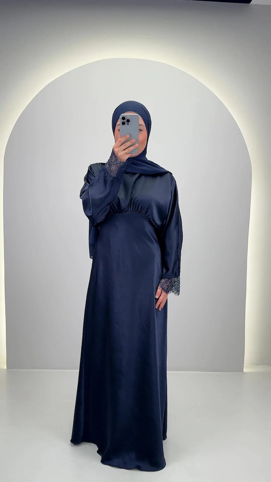 Elisa Abito da sera