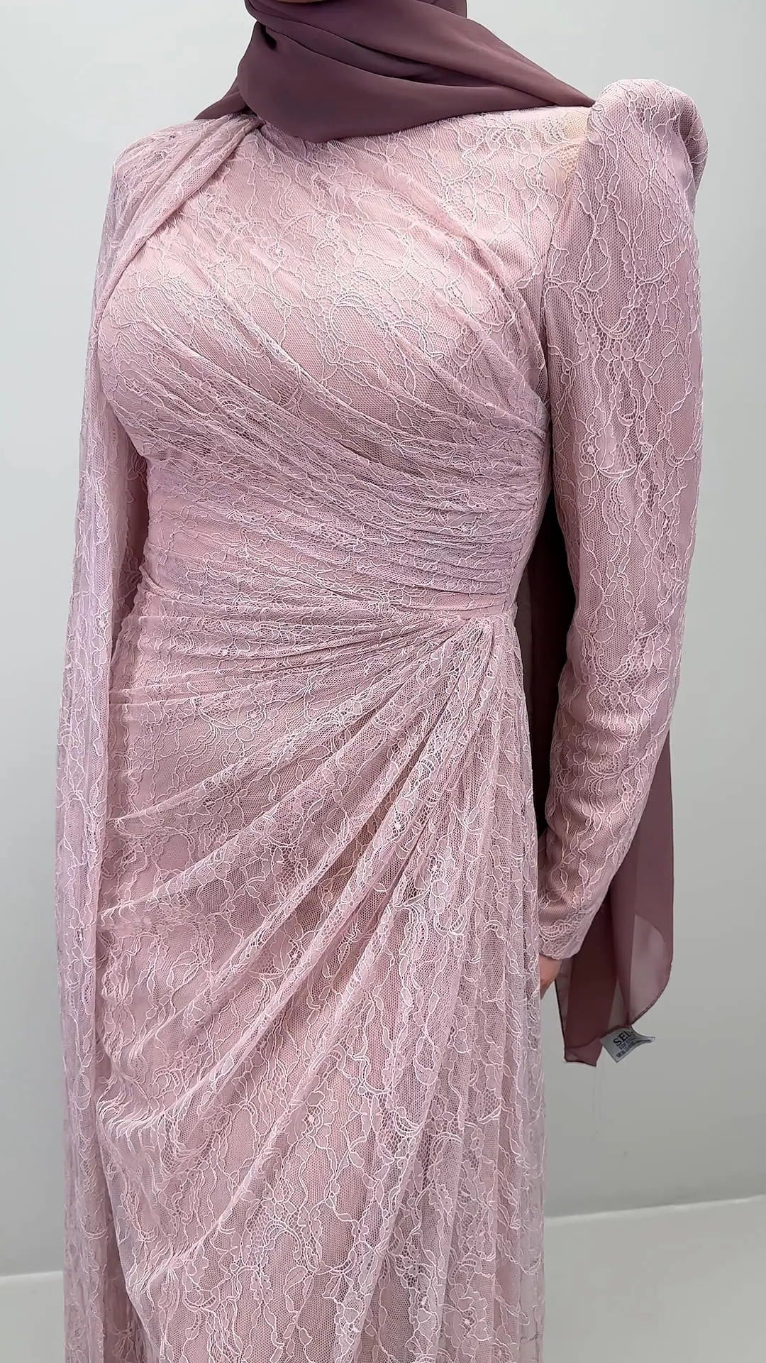 Mireya Abiye Pembe