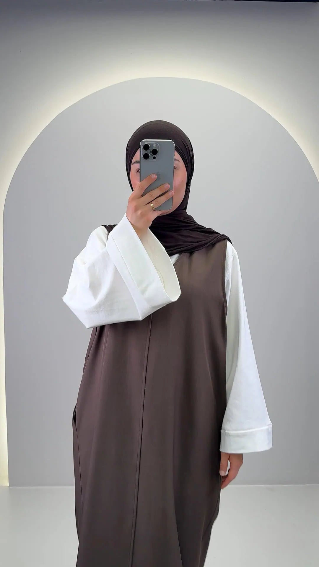 Top Amira